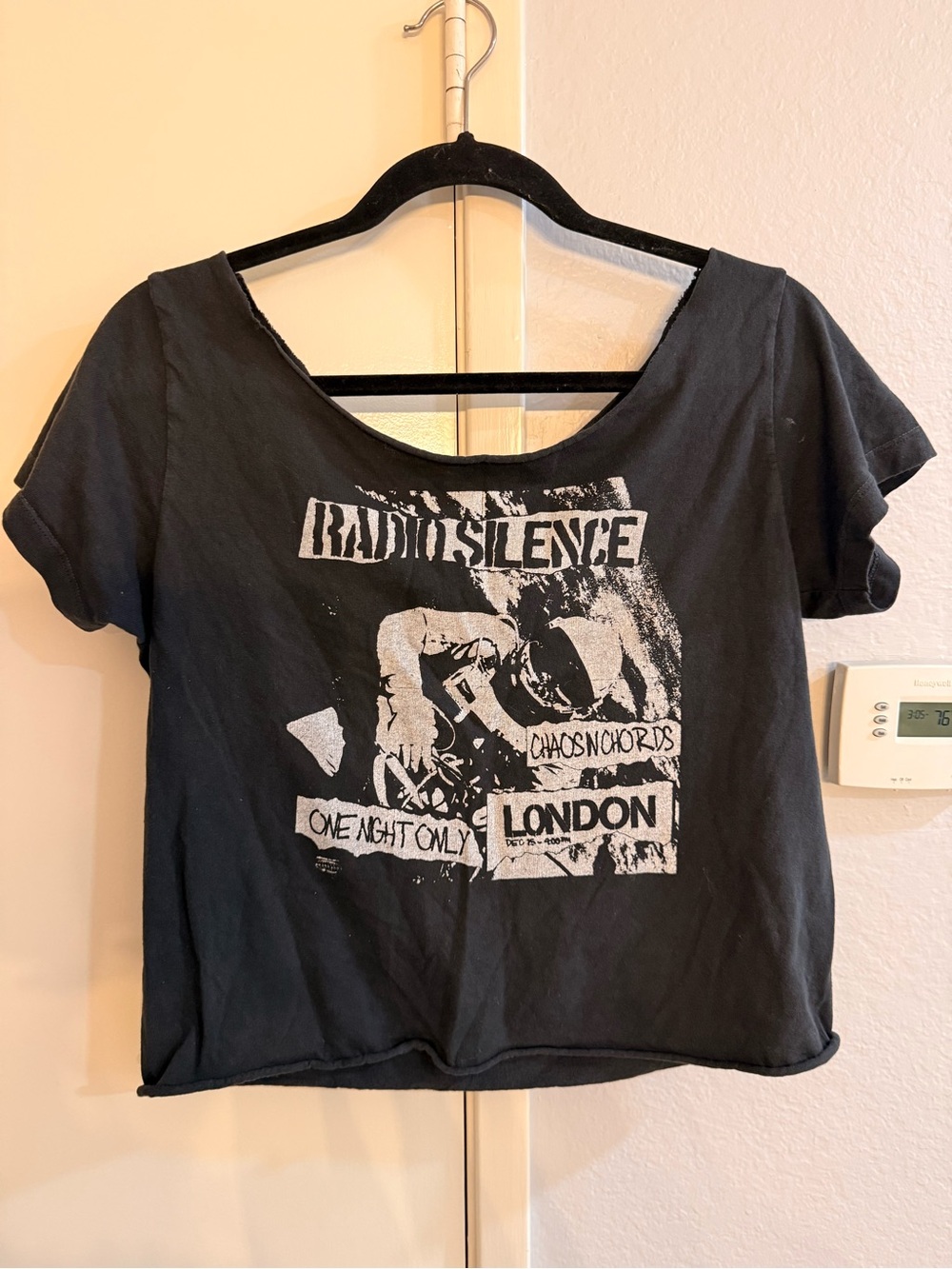 Brandy Melville Black Radio Silence Graphic Crop Tee